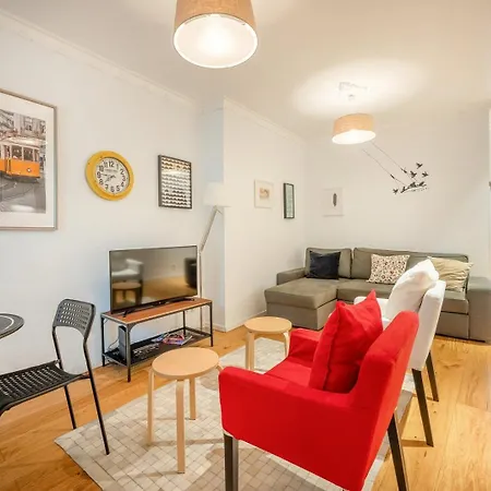 Guestready - Glorious Near Miradouro Da Graca Appartement Lissabon