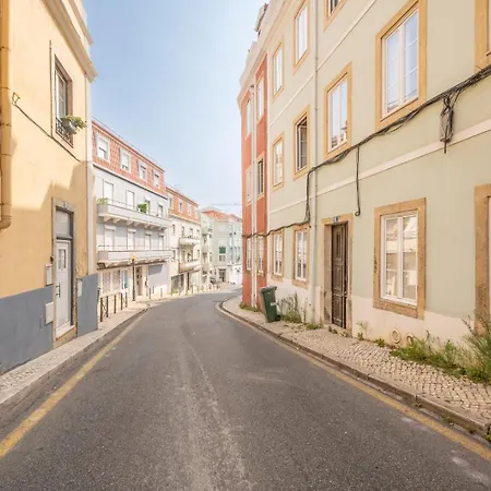Guestready - Glorious Near Miradouro Da Graca Appartement Lissabon
